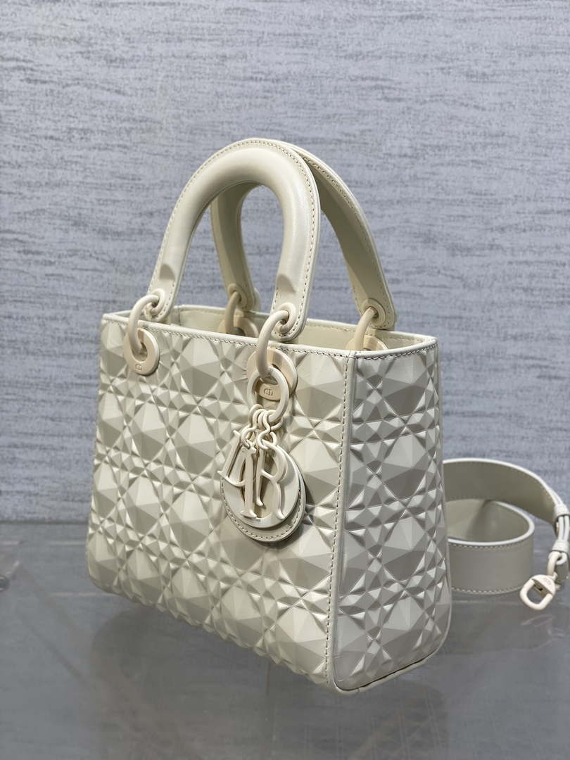 Dior M0538 Small Lady Dior Bag Matte White Cannage Calfskin with Diamond Motif