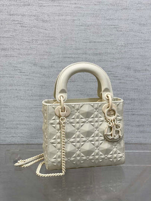 Dior M0538 Small Lady Dior Bag Matte White Cannage Calfskin with Diamond Motif - Small 20 cm - View 10