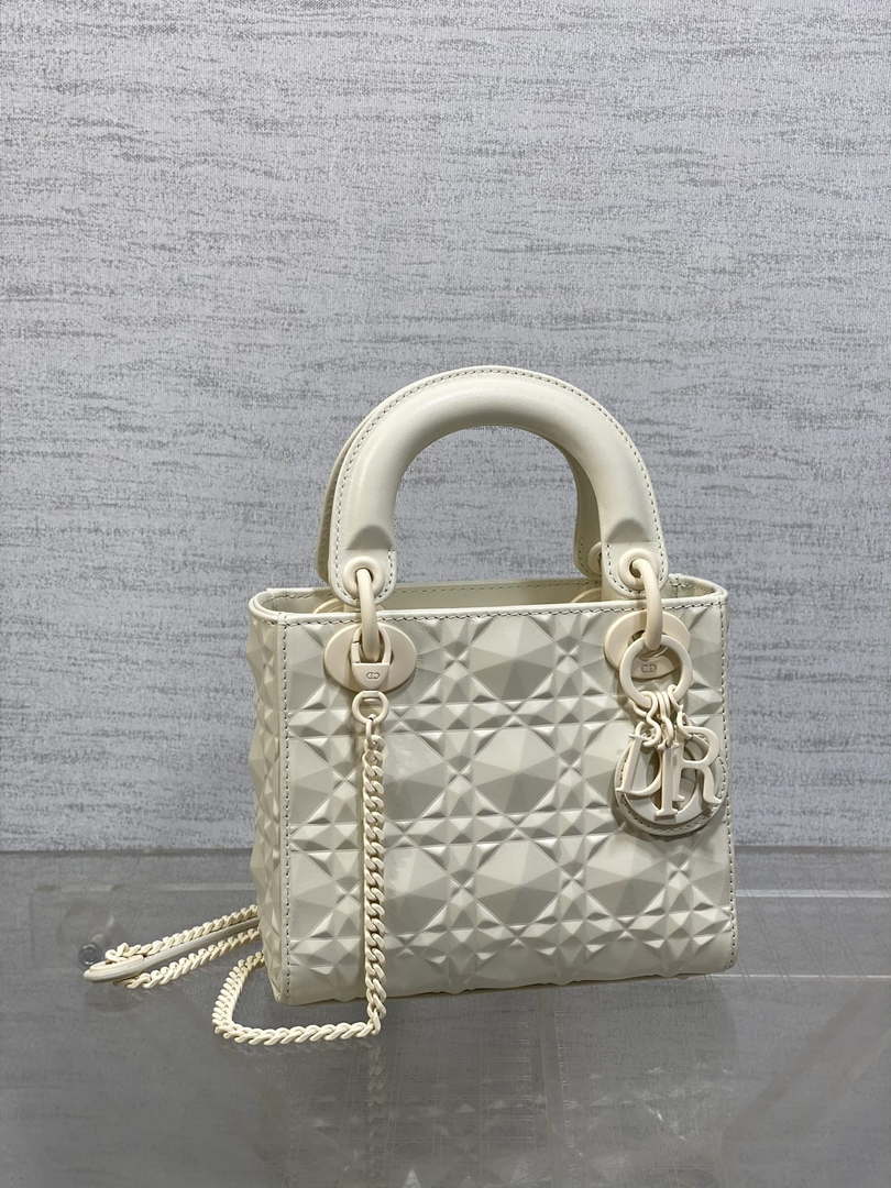 Dior M0538 Small Lady Dior Bag Matte White Cannage Calfskin with Diamond Motif - Small 20 cm - View 10