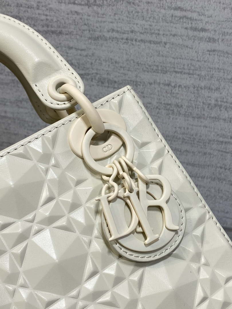 Dior M0538 Small Lady Dior Bag Matte White Cannage Calfskin with Diamond Motif