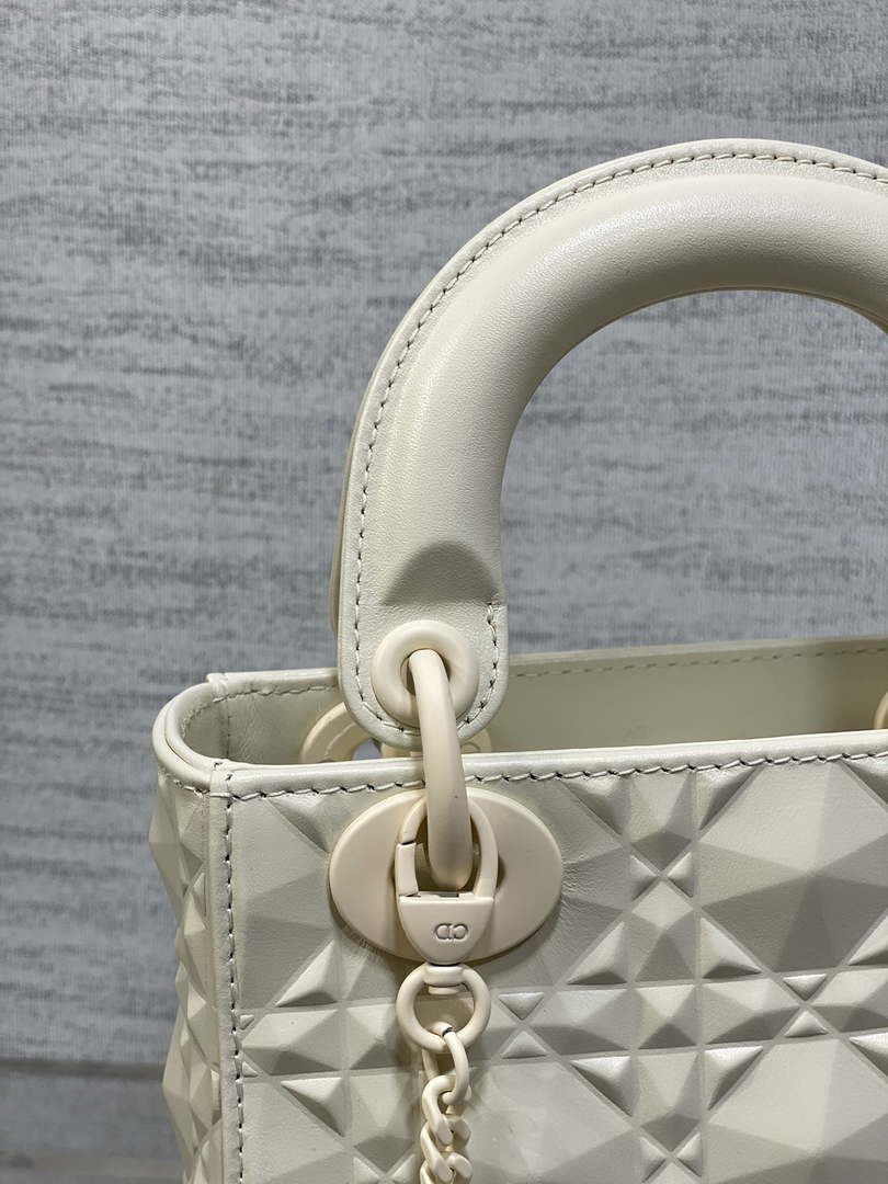 Dior M0538 Small Lady Dior Bag Matte White Cannage Calfskin with Diamond Motif
