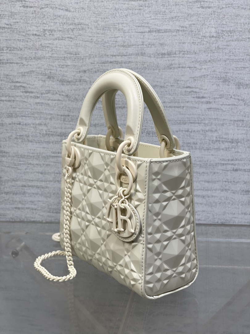 Dior M0538 Small Lady Dior Bag Matte White Cannage Calfskin with Diamond Motif
