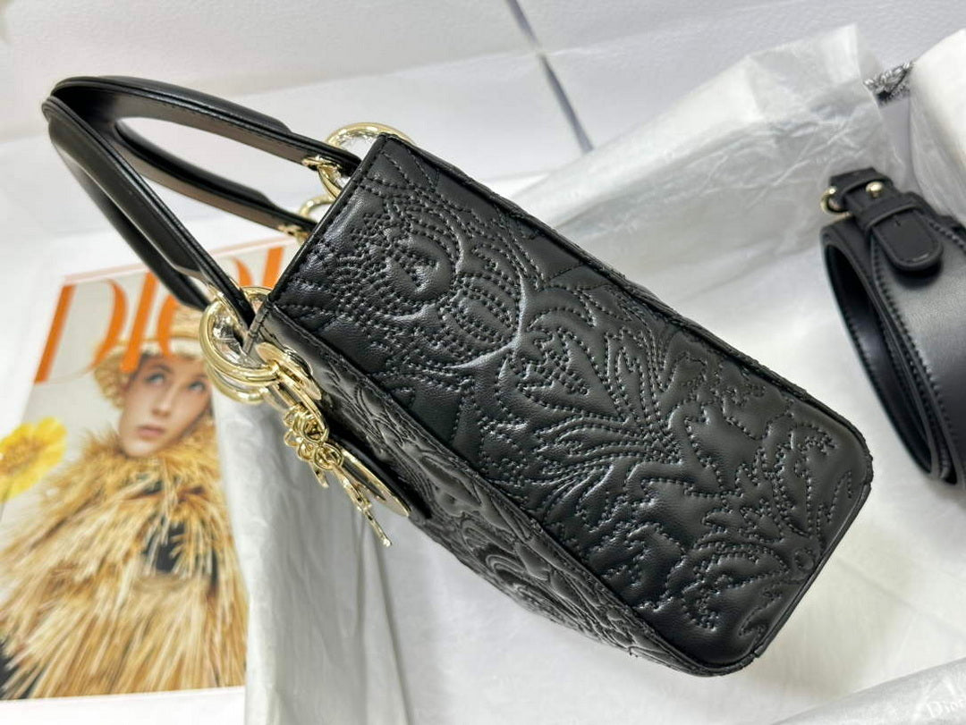 Dior M0538 Small Lady Dior My ABCDIOR Bag Latte Quilted-Effect Lambskin Black - Default Title - View 3