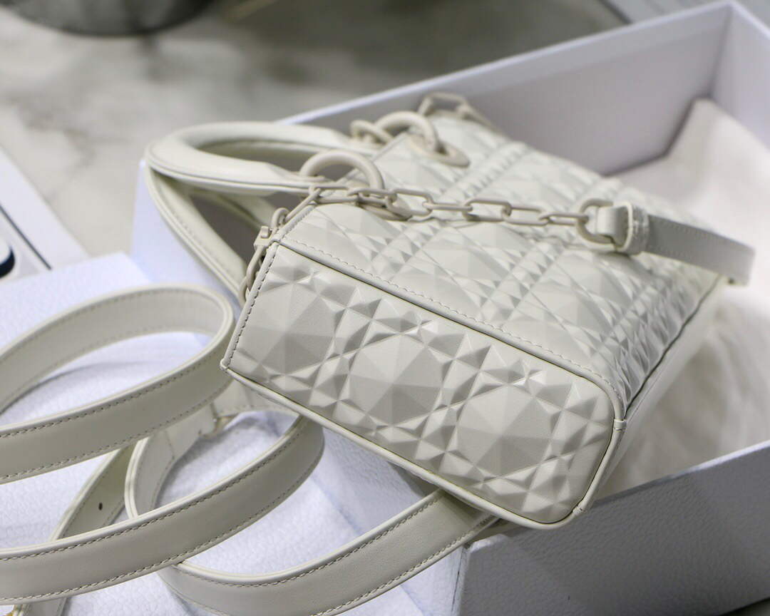Dior M0540 Lady D-joy Calfskin Bag White