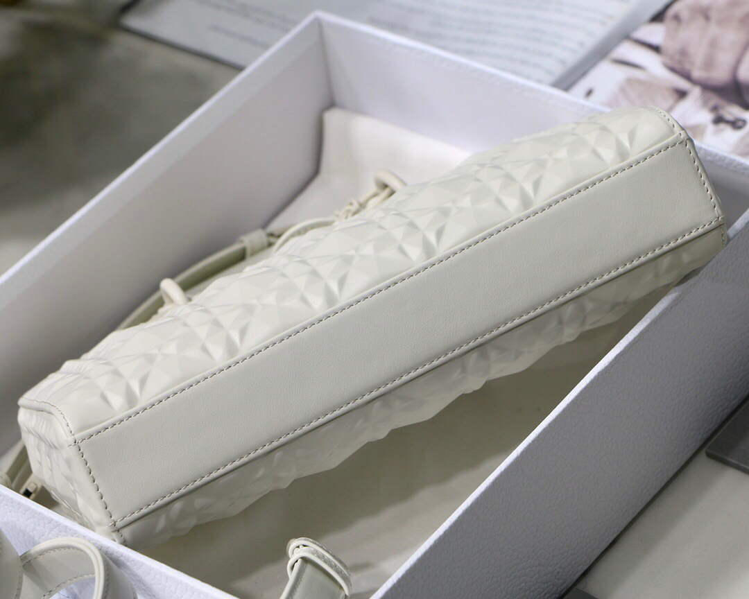 Dior M0540 Lady D-joy Calfskin Bag White