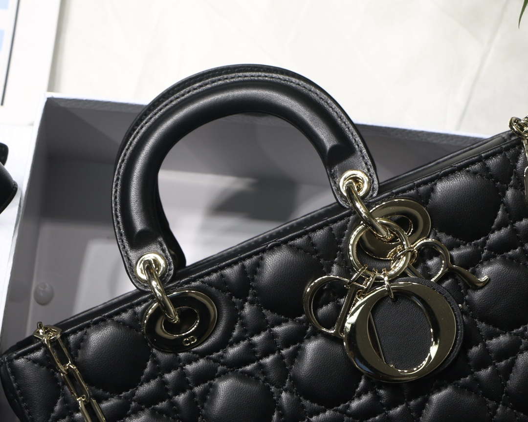 Dior M0540 Medium Lady D-Joy Bag Black Cannage Lambskin With Heart Motif - Default Title - View 3