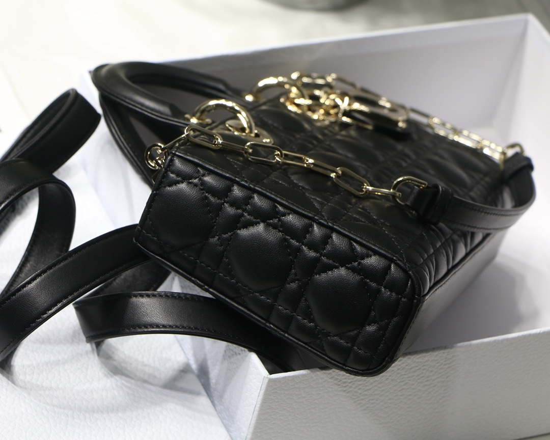 Dior M0540 Medium Lady D-Joy Bag Black Cannage Lambskin With Heart Motif