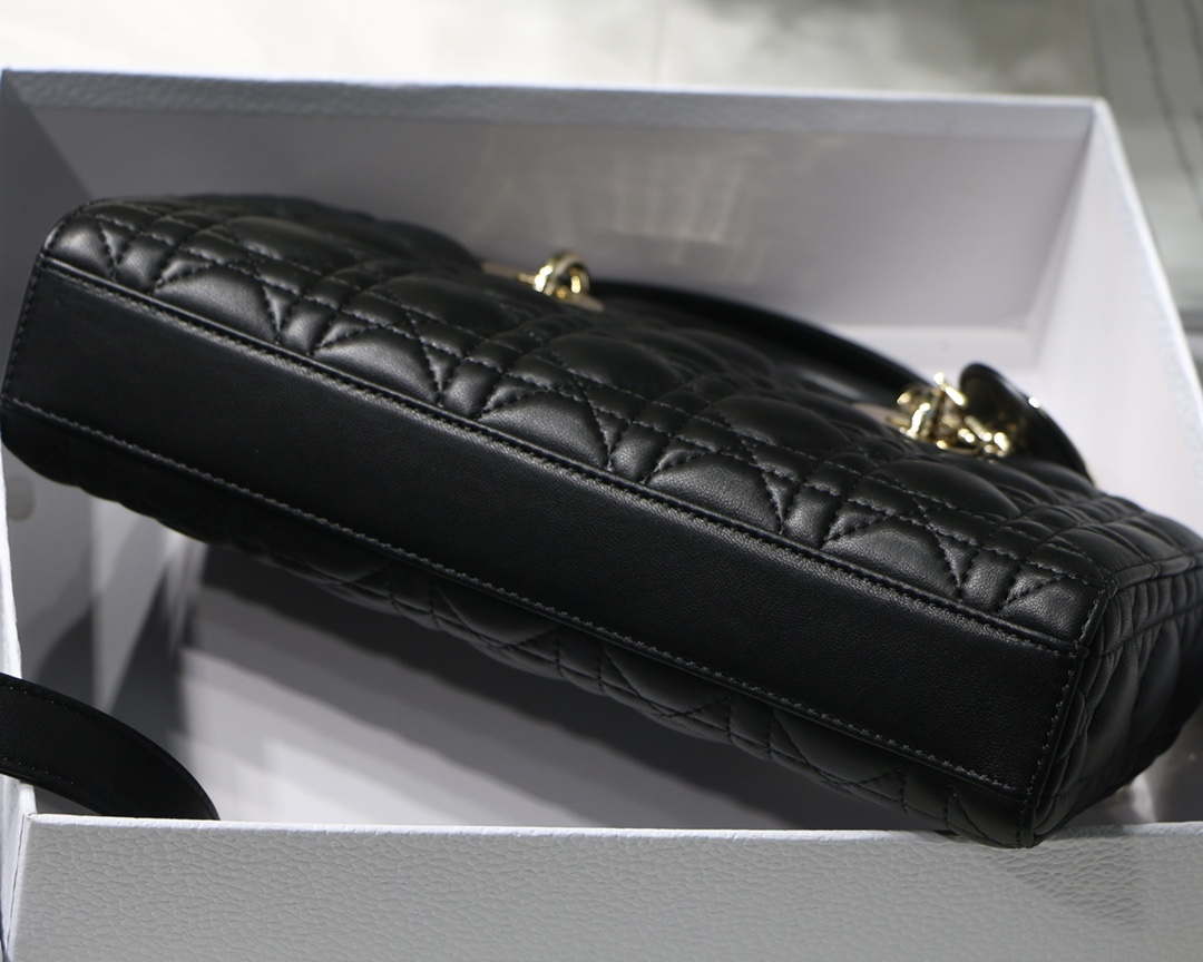 Dior M0540 Medium Lady D-Joy Bag Black Cannage Lambskin With Heart Motif - Default Title - View 6