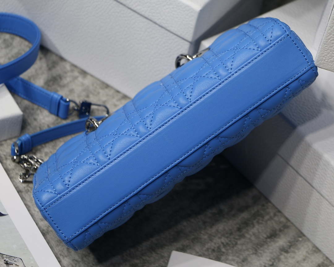 Dior M0540 Medium Lady D-Joy Bag Blue Cannage Lambskin With Heart Motif