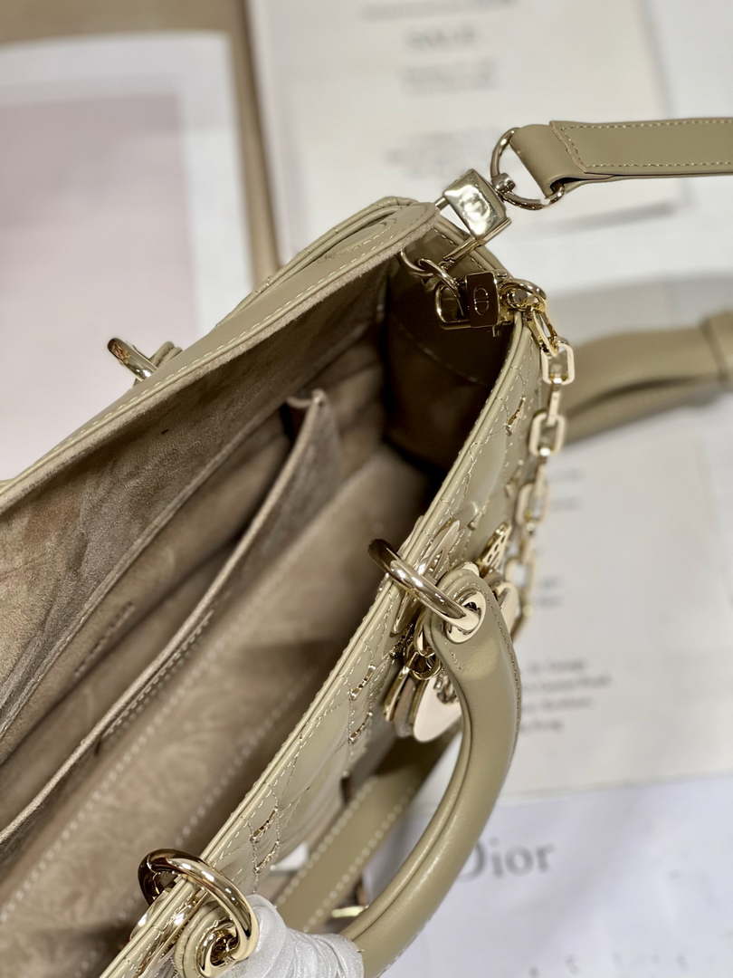Dior M0540 Medium Lady D-Joy Bag Green Cannage Lambskin with Gold-Finish Butterfly Studs - Default Title - View 8