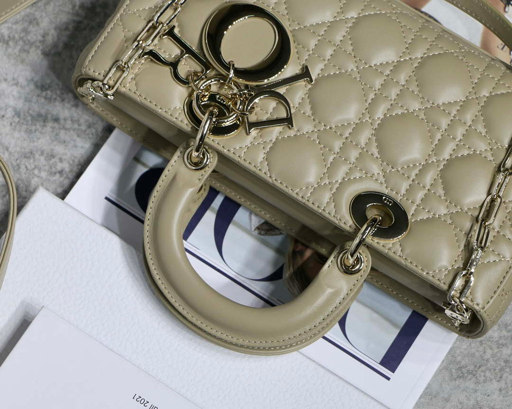 Dior M0540 Medium Lady D-Joy Bag Sand-Colored Cannage Lambskin With Heart Motif