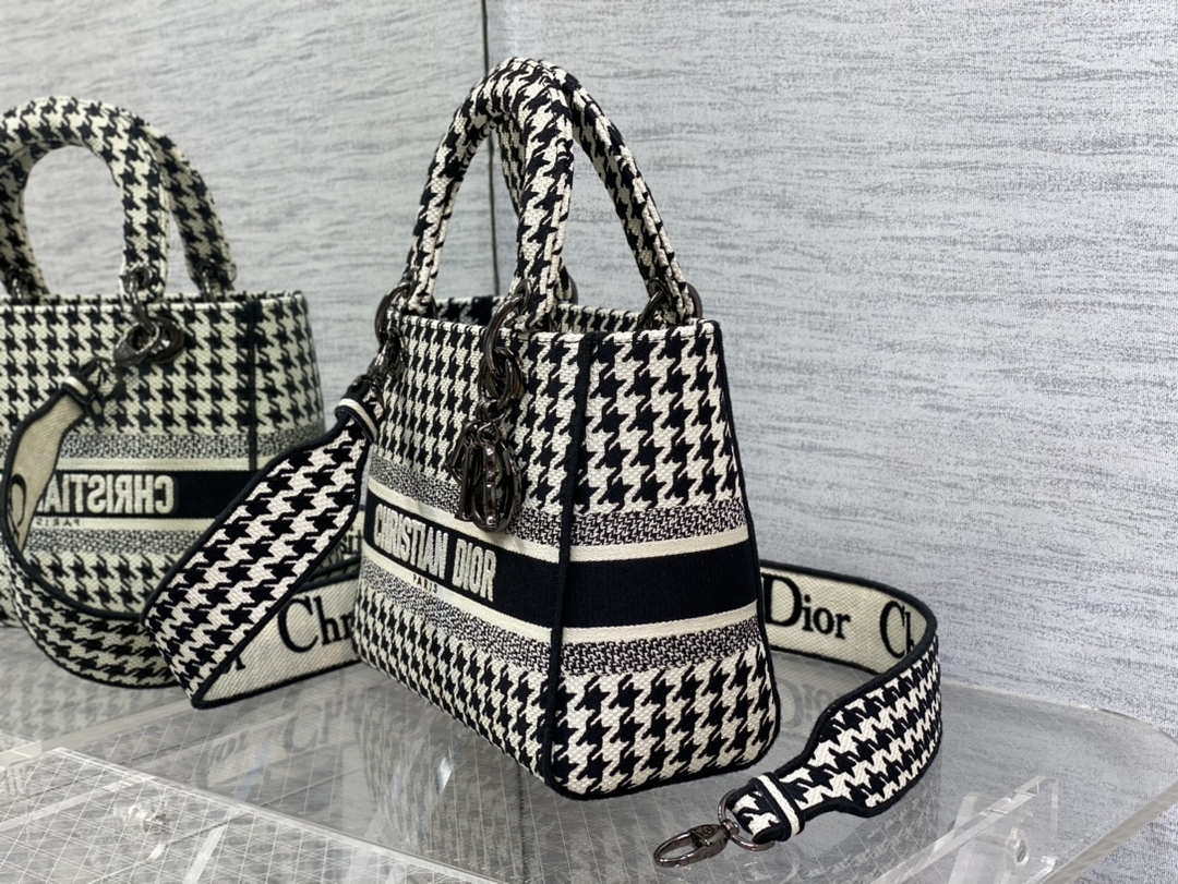 Dior M0565 Medium Lady D-Life Bag Black and White Houndstooth Embroidery
