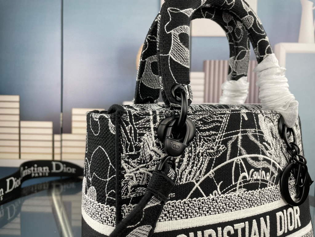 Dior M0565 Medium Lady D-Life Bag Black Cupidon Embroidery