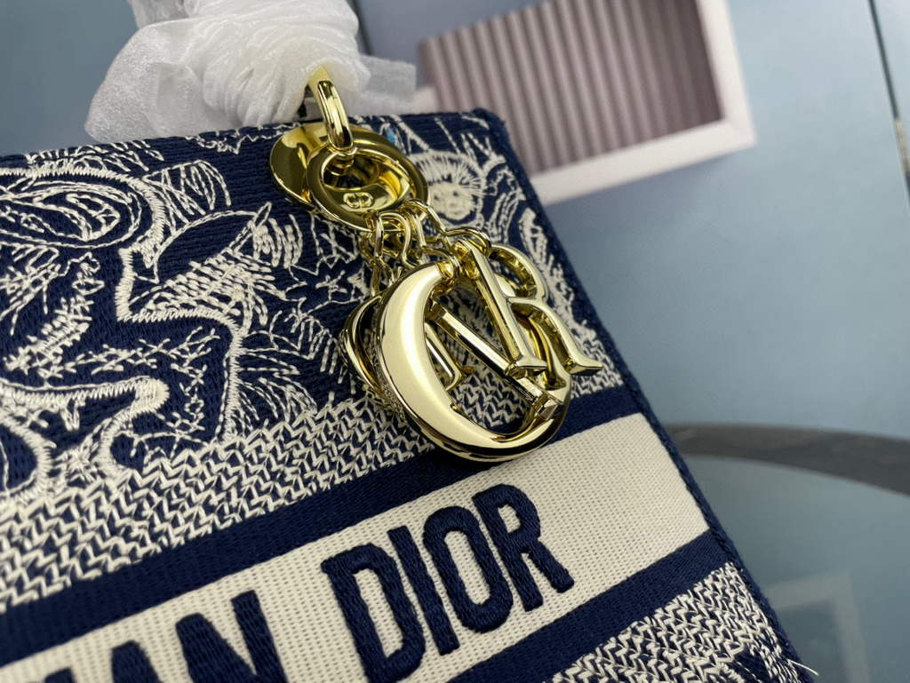 Dior M0565 Medium Lady D-Life Bag Blue Toile de Jouy Reverse Embroidery