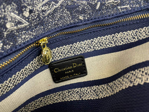 Dior M0565 Medium Lady D-Life Bag Blue Toile de Jouy Reverse Embroidery - Default Title - View 7