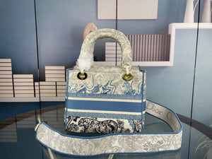 Dior M0565 Medium Lady D-Life Bag Blue Toile de Jouy Embroidery - Default Title - View 3