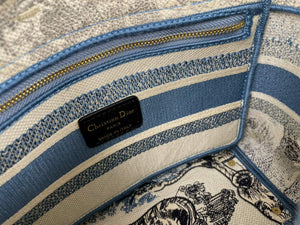 Dior M0565 Medium Lady D-Life Bag Blue Toile de Jouy Embroidery - Default Title - View 9