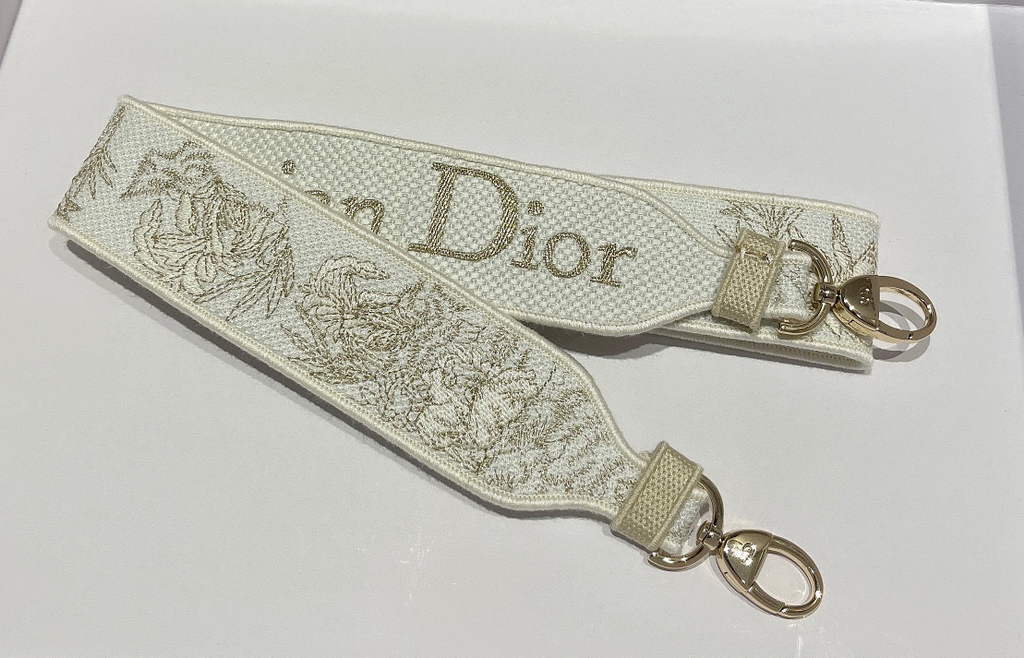 Dior M0565 Medium Lady D-Life Bag Light Yellow Cupidon Embroidery