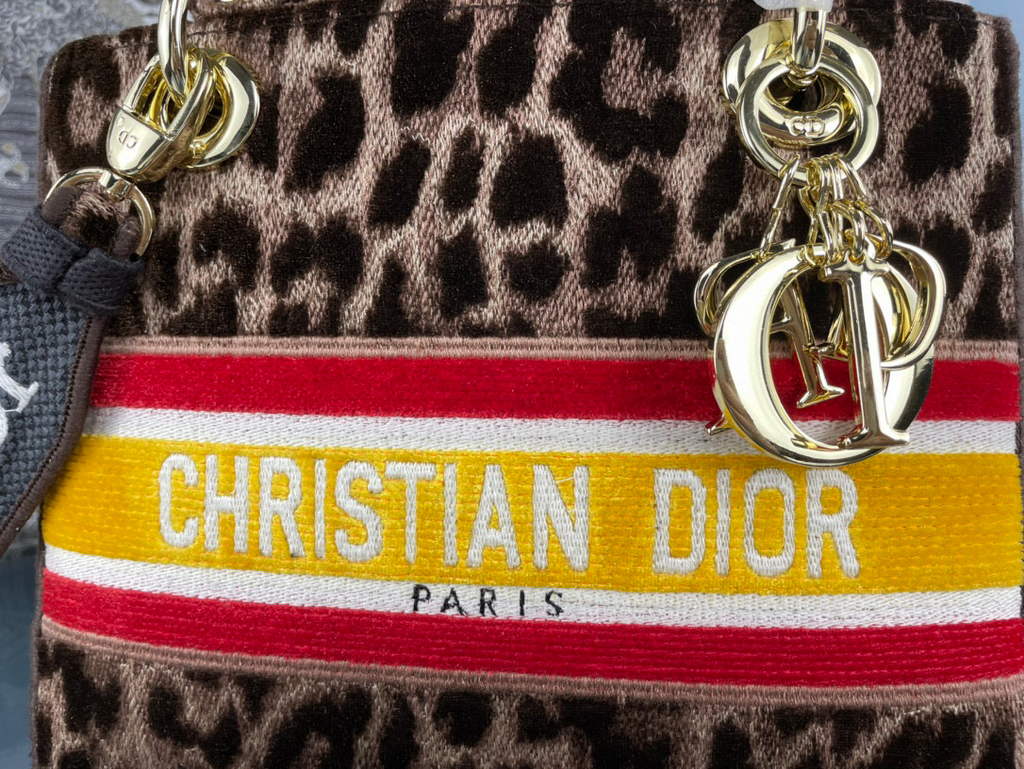 Dior M0565 Medium Lady D-Life Bag Beige Multicolor Mizza Embroidery With Yellow