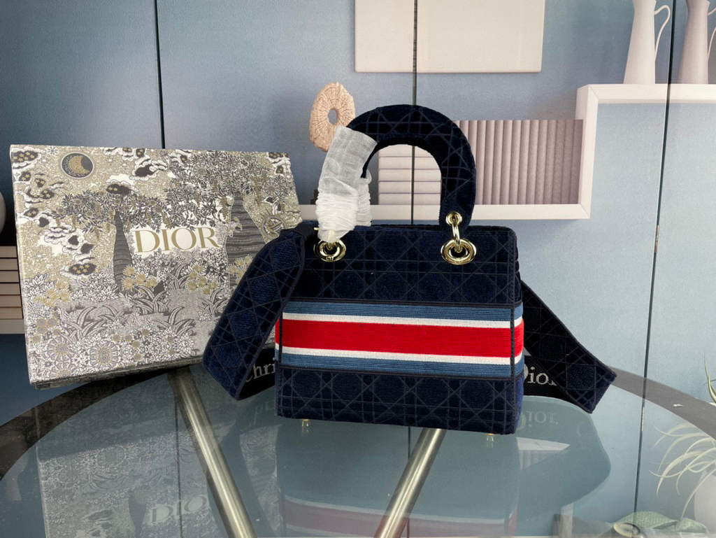 Dior M0565 Medium Lady D-Life Bag Navy Blue Embroidery with Red