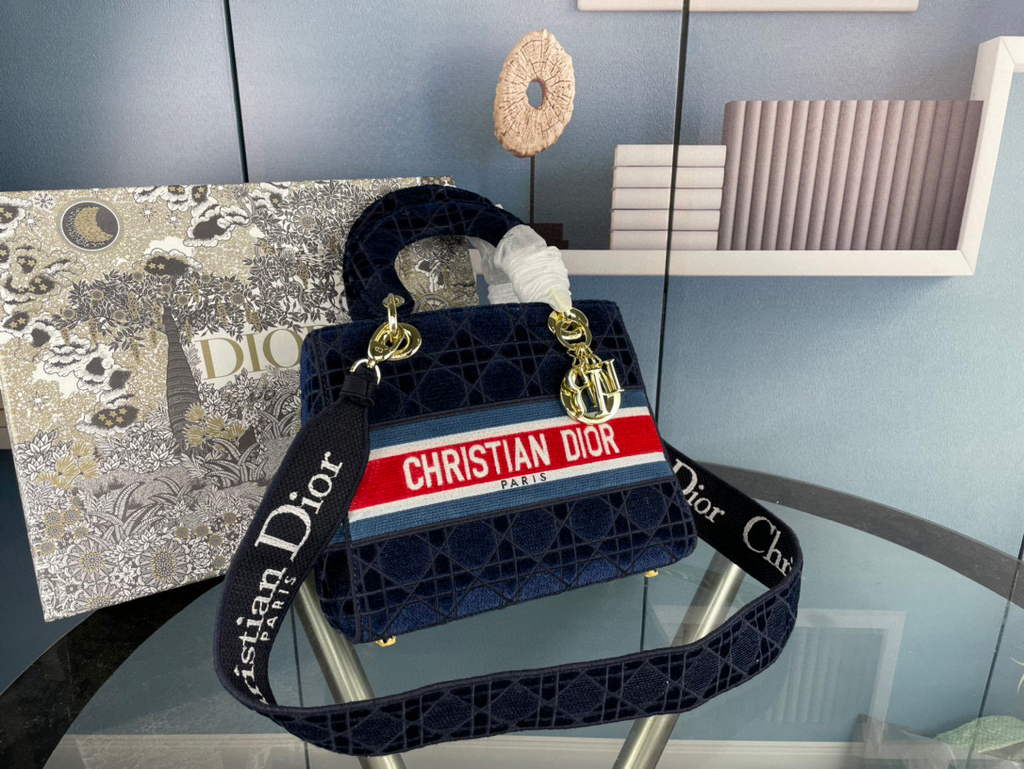 Dior M0565 Medium Lady D-Life Bag Navy Blue Embroidery with Red