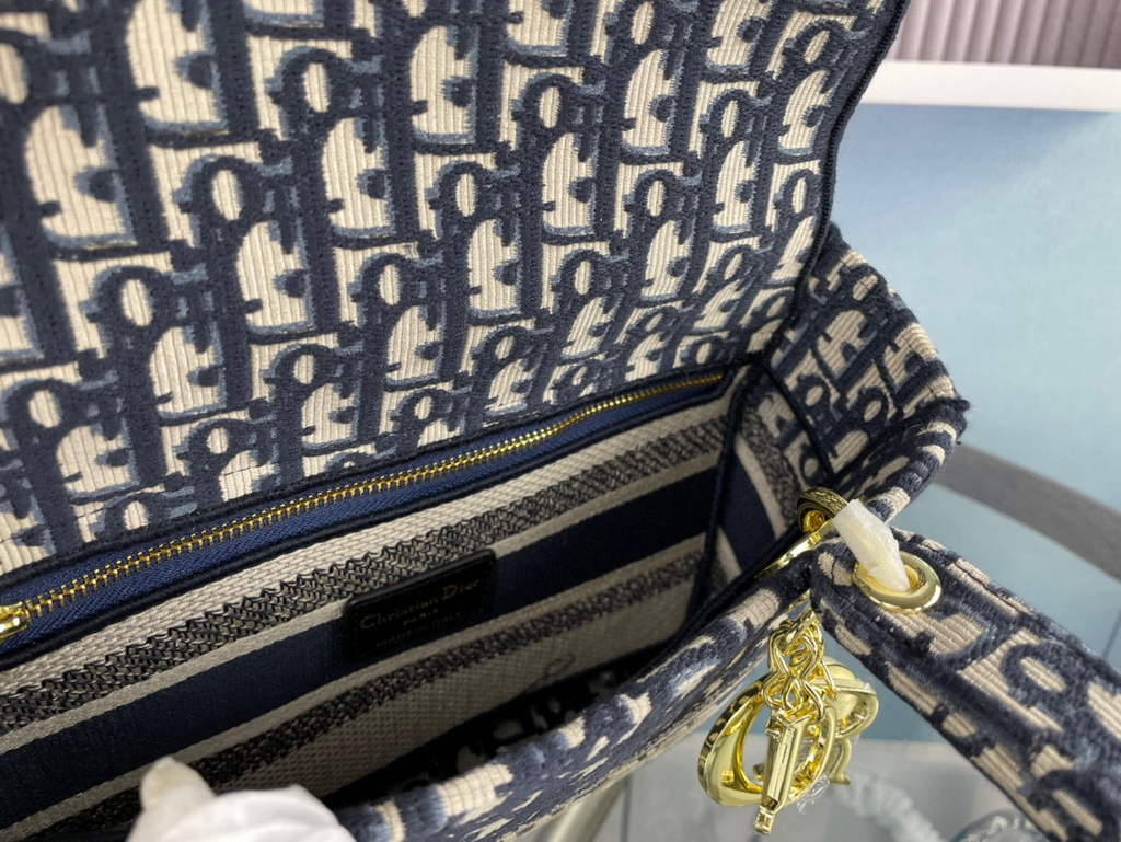 Dior M0565 Medium Lady D-Life Bag Oblique Jacquard Navy Blue