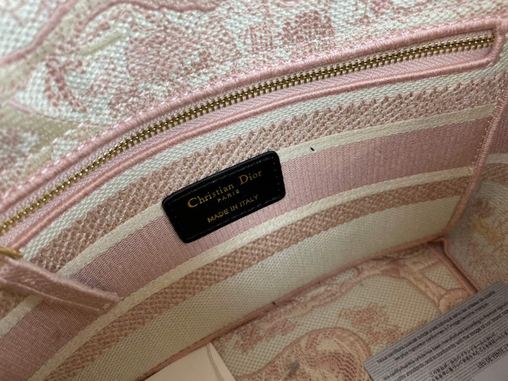Dior M0565 Medium Lady D-Life Bag Pink Toile de Jouy Embroidery