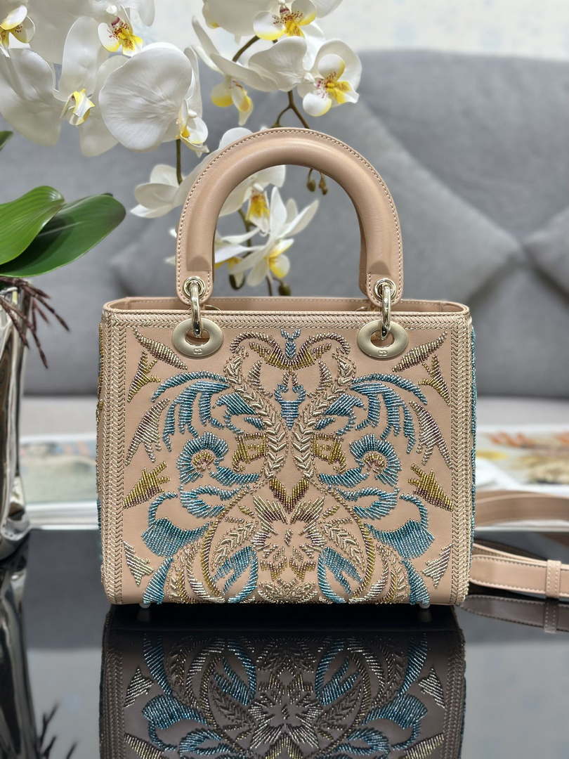 Dior M0565 Medium Lady D-Lite Bag Embroidery floral beads M1062 - Default Title - View 2