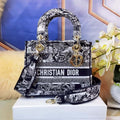 Dior M0565 Medium Lady D-Lite Black and White Toile de Jouy Embroidery M1021 - Default Title - View 1