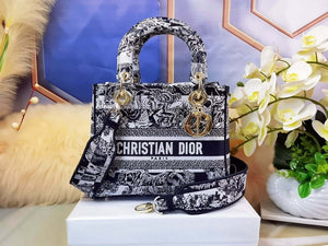 Dior M0565 Medium Lady D-Lite Black and White Toile de Jouy Embroidery M1021 - Default Title - View 1