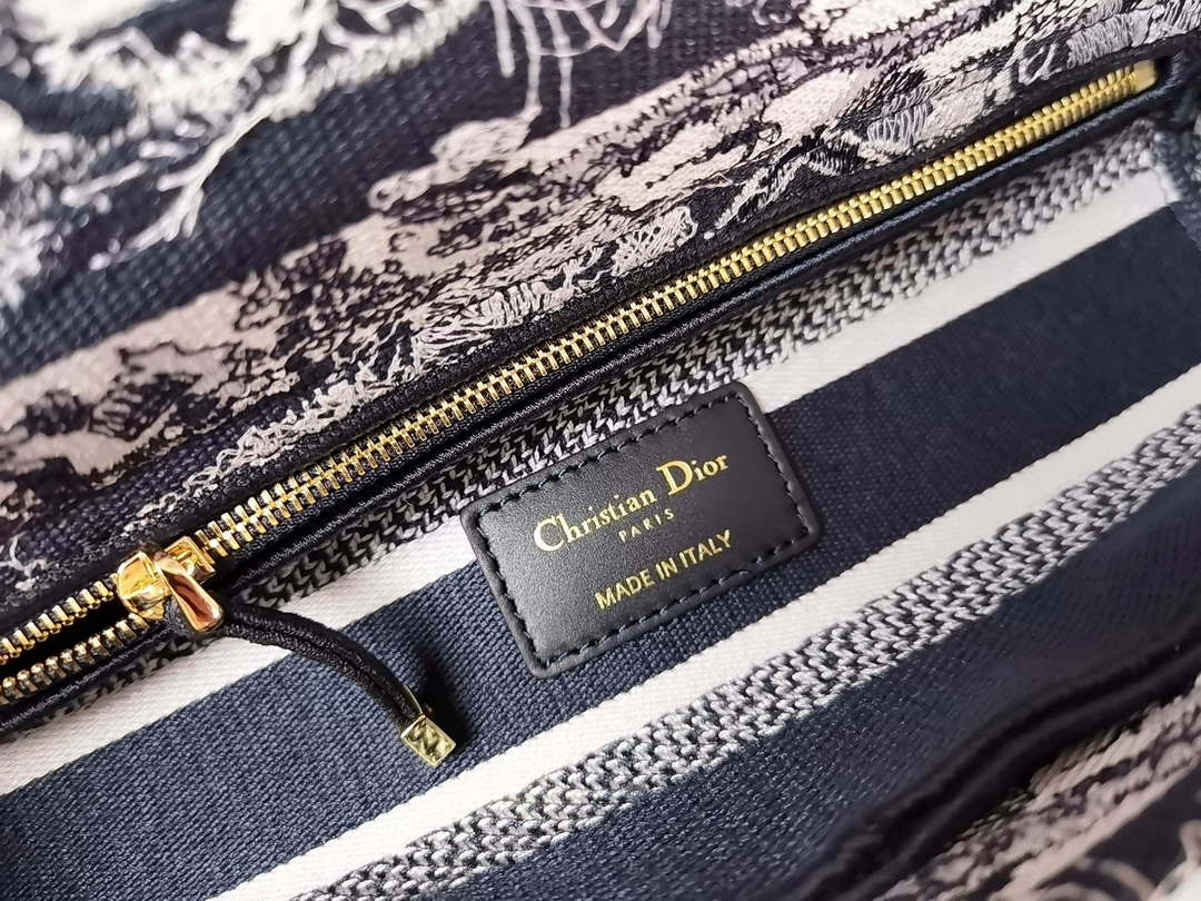 Dior M0565 Medium Lady D-Lite Black and White Toile de Jouy Embroidery M1021 - Default Title - View 9