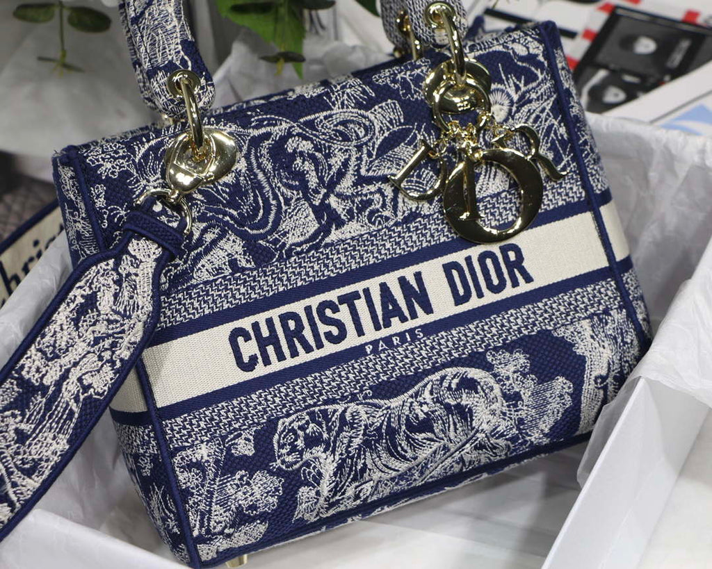 Dior M0565 Medium Lady D-Lite Blue Toile de Jouy Embroidery M1022