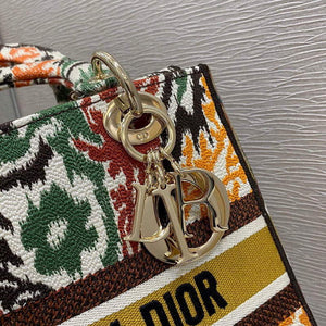 Dior M0565 Medium Lady D-lite Embroidery Bag - Default Title - View 5