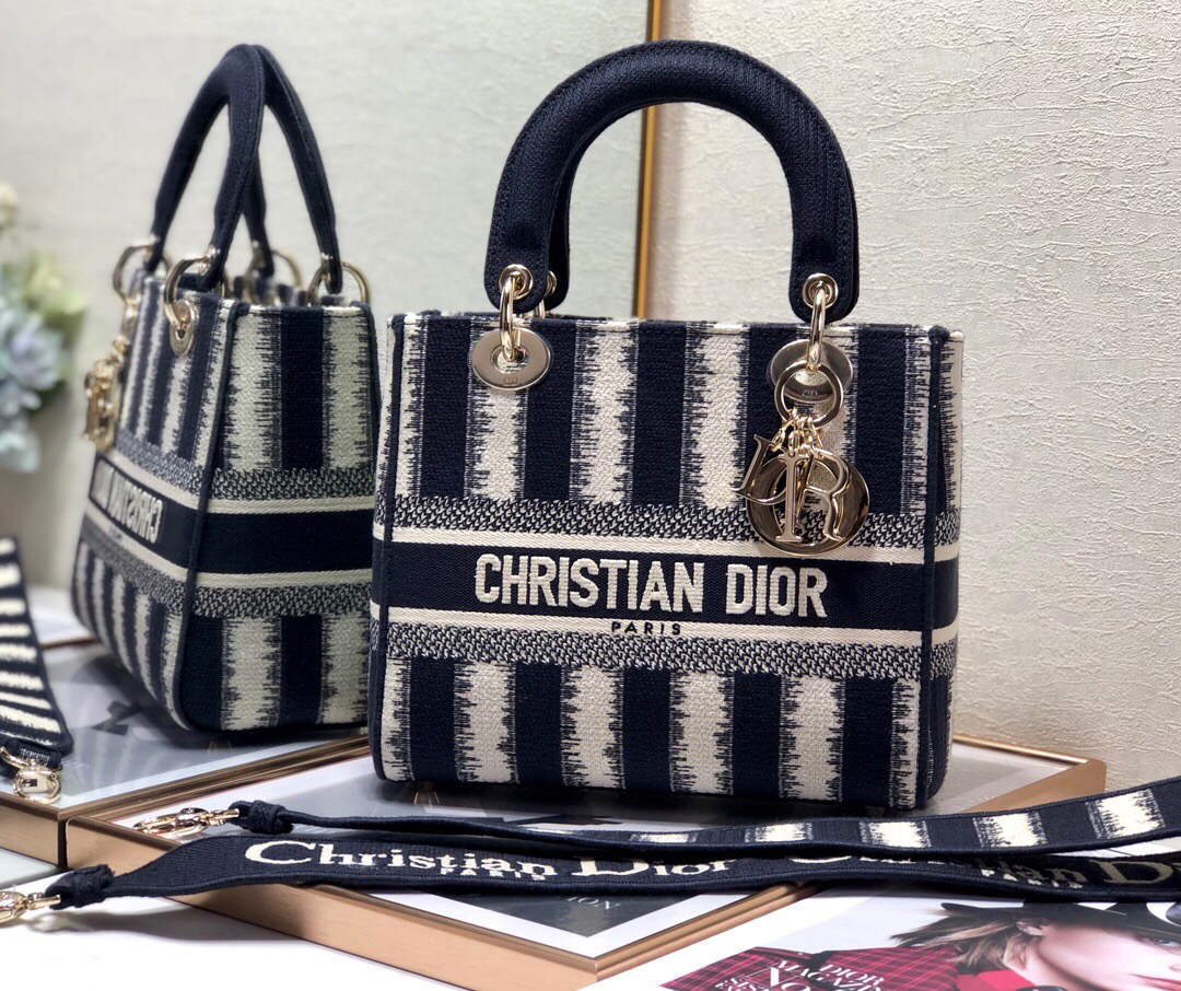 Dior M0565 Medium Lady D-lite Embroidery Bag - Default Title - View 1