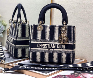 Dior M0565 Medium Lady D-lite Embroidery Bag - Default Title - View 1