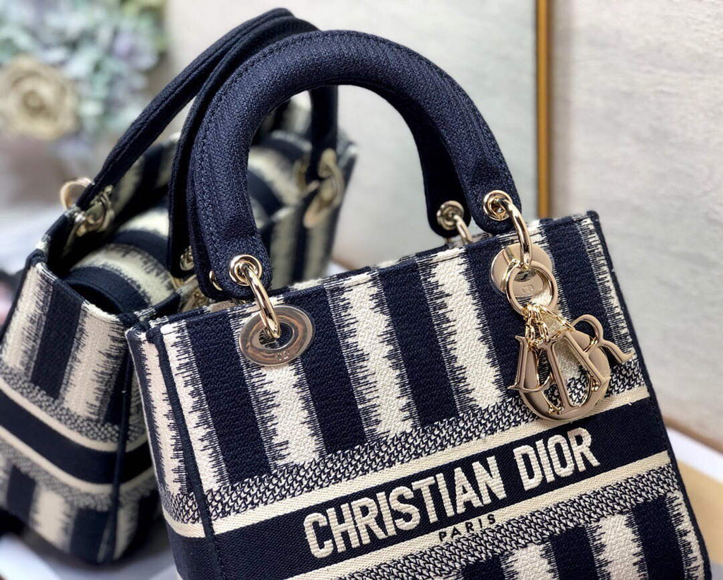 Dior M0565 Medium Lady D-lite Embroidery Bag