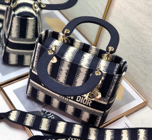 Dior M0565 Medium Lady D-lite Embroidery Bag - Default Title - View 8