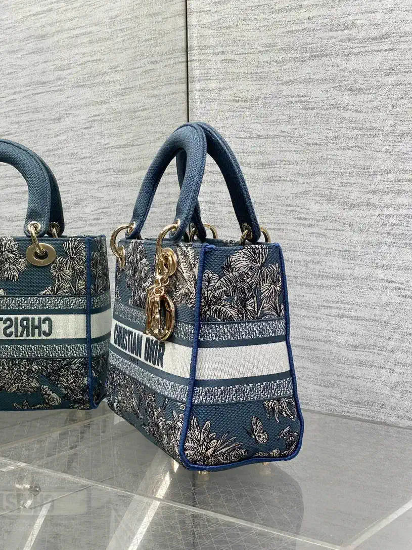 Dior M0565 Medium Lady D-Lite Exquisite Embroidery M1101