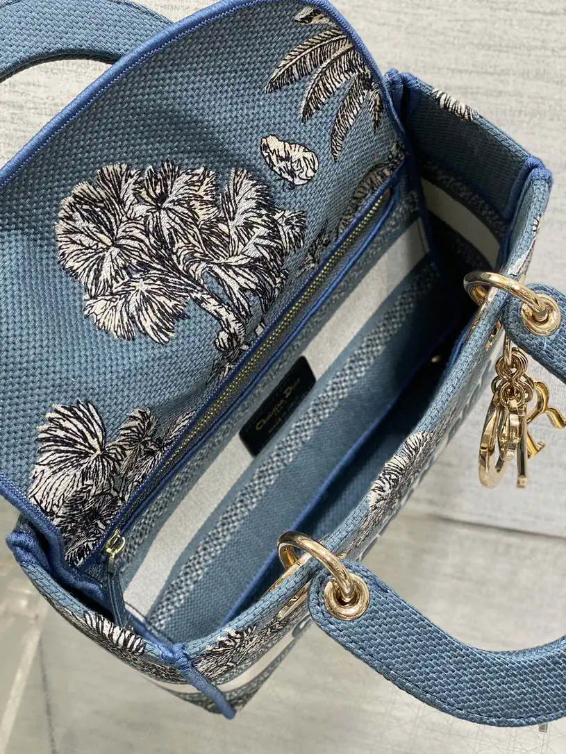 Dior M0565 Medium Lady D-Lite Exquisite Embroidery M1101