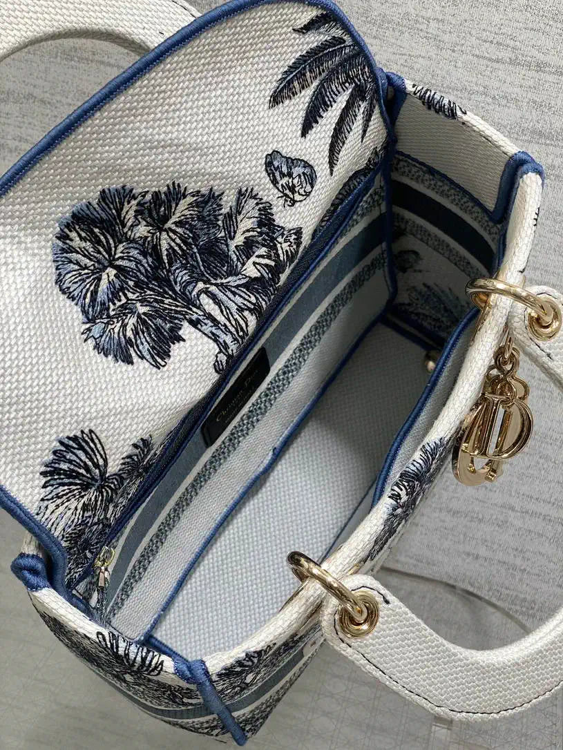 Dior M0565 Medium Lady D-Lite Exquisite Embroidery M1102