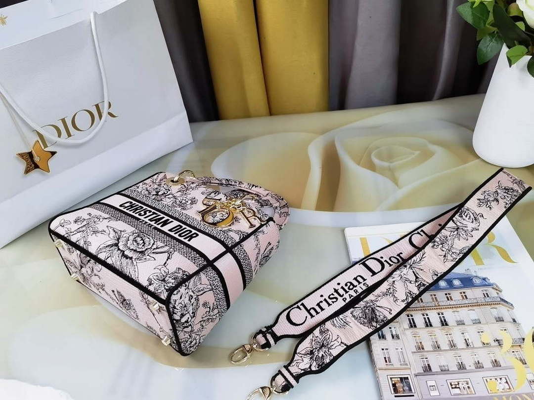 Dior M0565 Medium Lady D-Lite Multicolor Florilegio Embroidery M1032