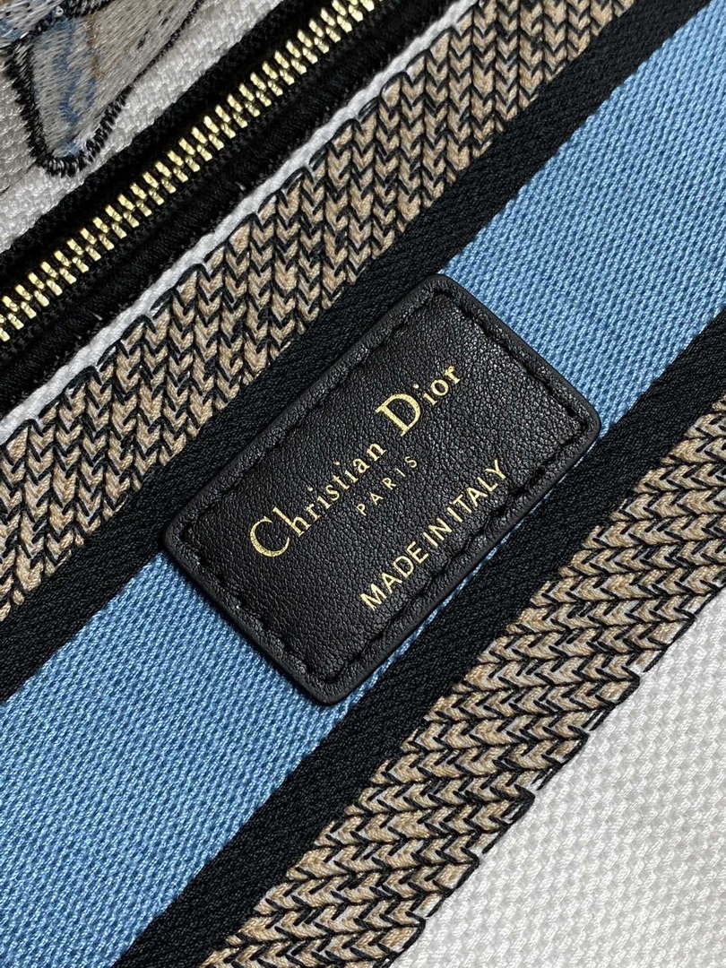 Dior M0565 Medium Lady D-Lite White and Pastel Midnight Blue Toile de Jouy Mexico M1039 - Default Title - View 9