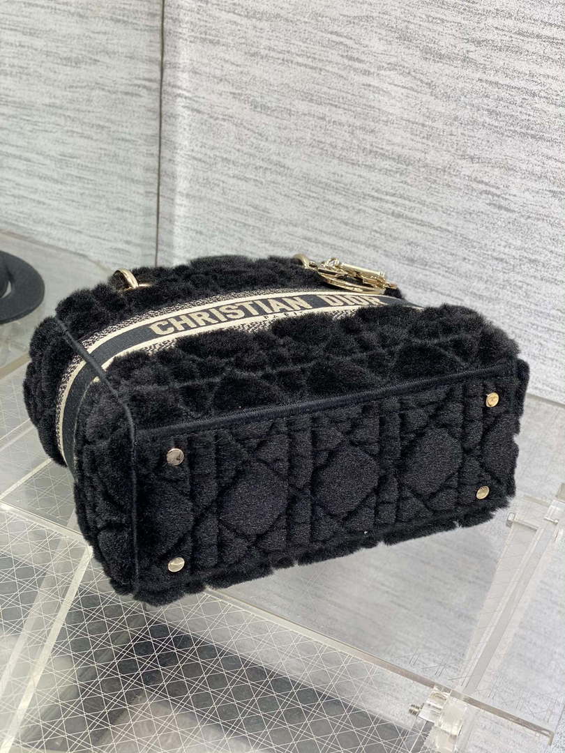 Dior M0565 Medium Lady D-Lite Wool Black M1037