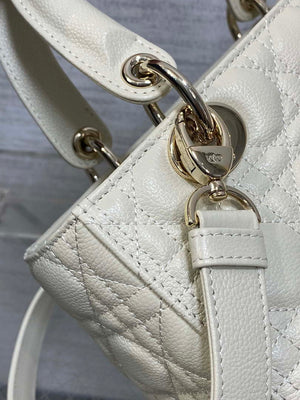 Dior M0565 Medium Lady Dior Bag Beige Grained Cannage Calfskin Gold - Default Title - View 5