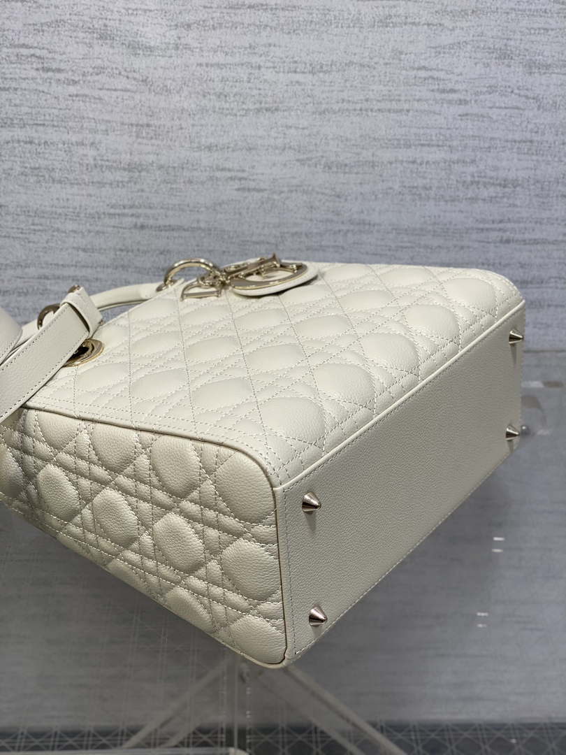 Dior M0565 Medium Lady Dior Bag Beige Grained Cannage Calfskin Gold