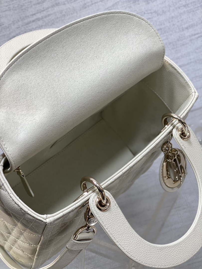 Dior M0565 Medium Lady Dior Bag Beige Grained Cannage Calfskin Gold - Default Title - View 8