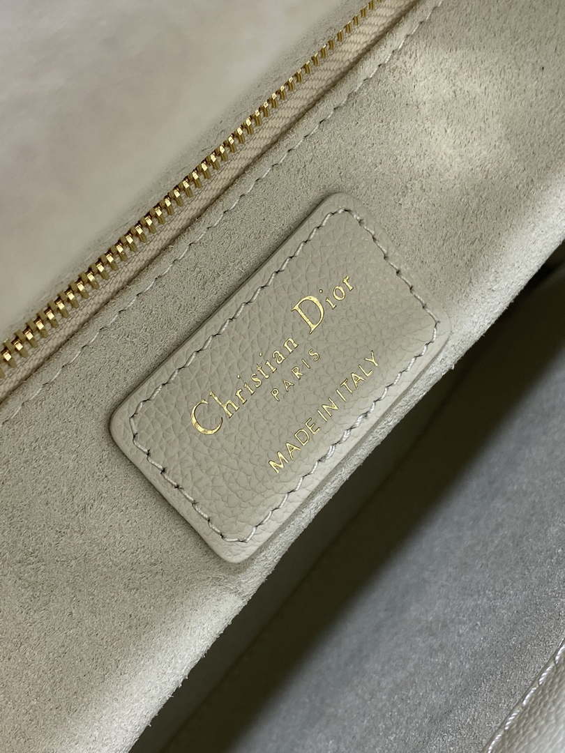 Dior M0565 Medium Lady Dior Bag Beige Grained Cannage Calfskin Gold