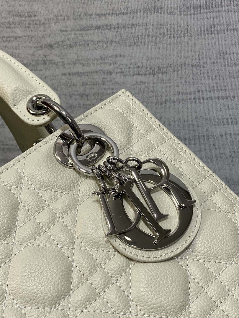 Dior M0565 Medium Lady Dior Bag Beige Grained Cannage Calfskin Silver - Default Title - View 3