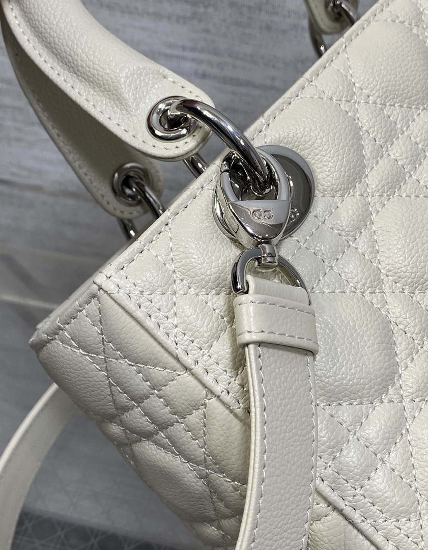 Dior M0565 Medium Lady Dior Bag Beige Grained Cannage Calfskin Silver - Default Title - View 5