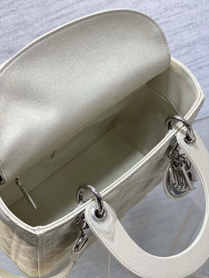 Dior M0565 Medium Lady Dior Bag Beige Grained Cannage Calfskin Silver - Default Title - View 8